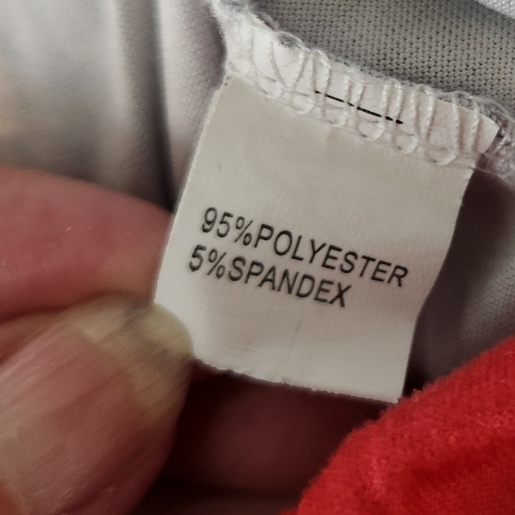 Red Heart Long Sleeve Top - Picture 6 of 8